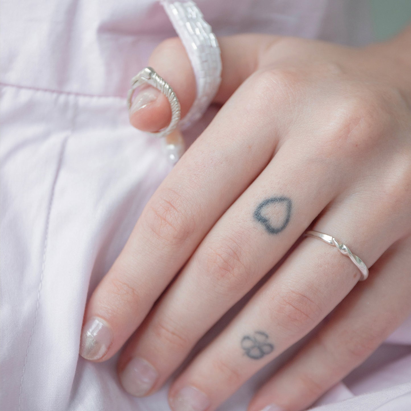 Aeon Ring Jewel Rocks