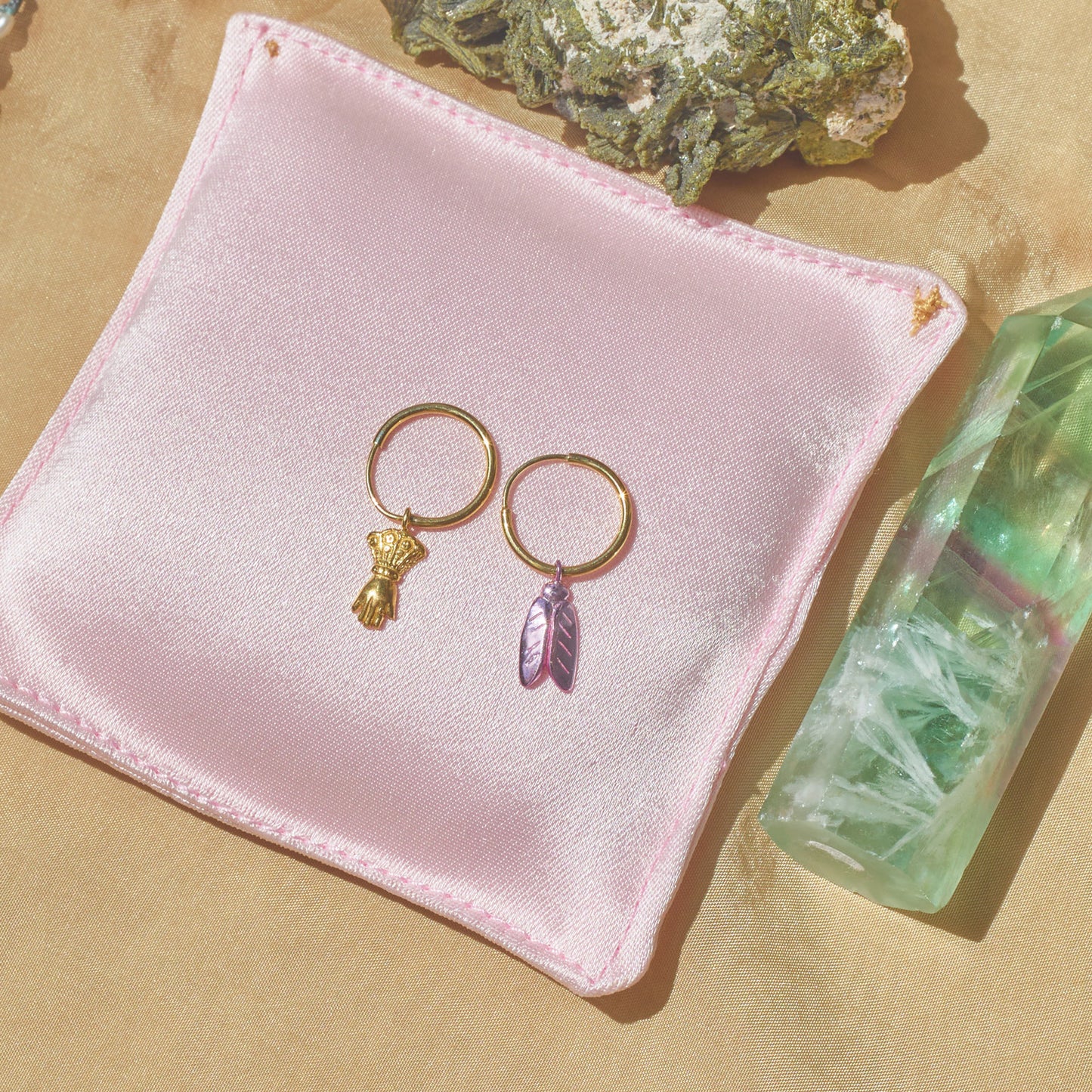 Elytra Hoop One-Side Earring Jewel Rocks