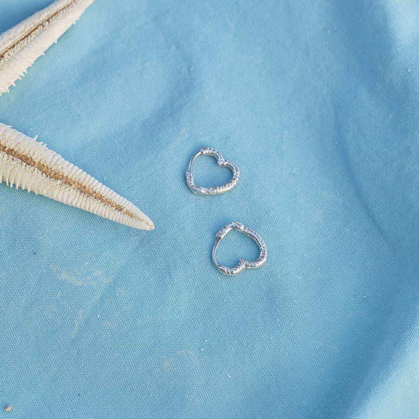 Heart-Ties Hoops Small - Jewel Rocks