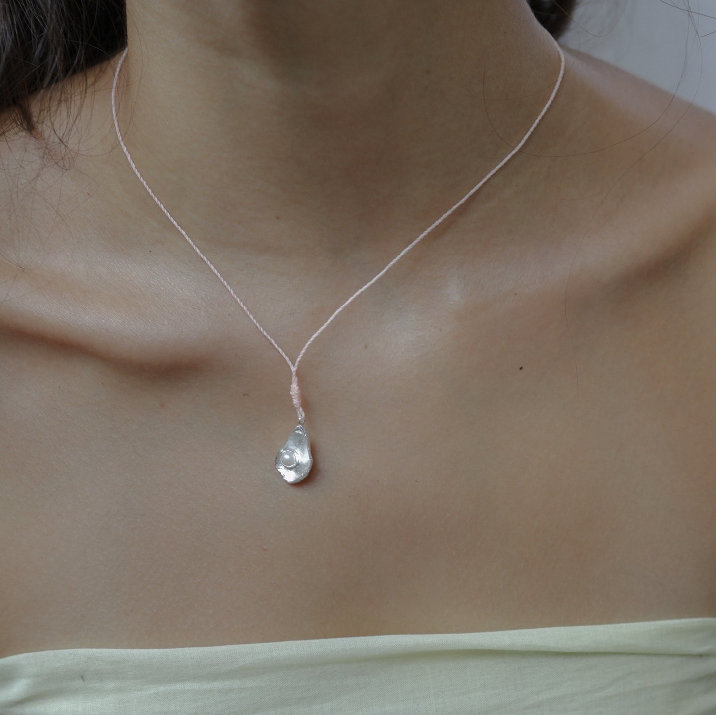 Una_Necklace_Lifestyle_Jewel_Rocks